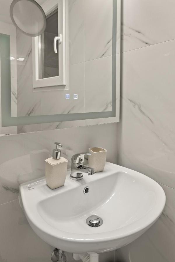 Athens Warehouse Boutique Hotel & Suites ภายนอก รูปภาพ