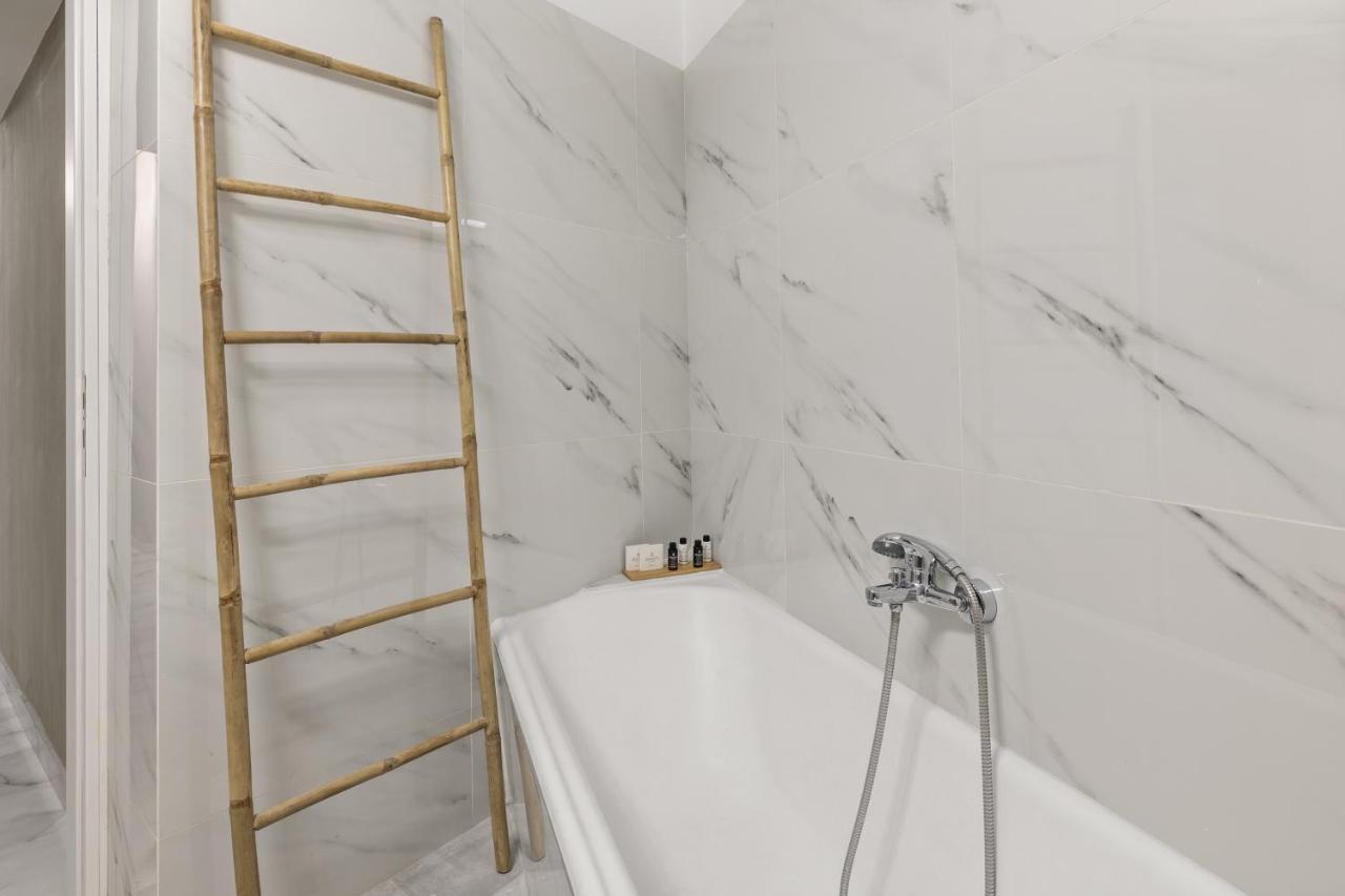 Athens Warehouse Boutique Hotel & Suites ภายนอก รูปภาพ