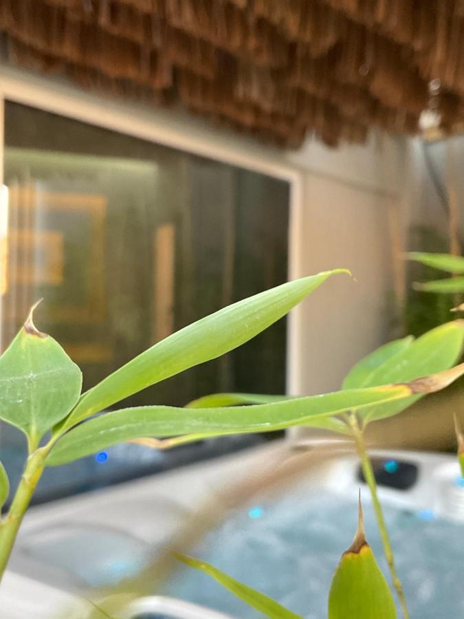 Athens Warehouse Boutique Hotel & Suites ภายนอก รูปภาพ